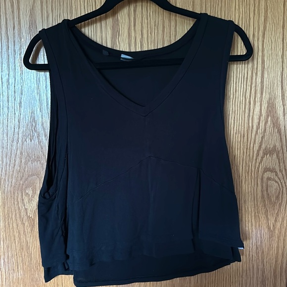 Black gymshark tank top - Picture 1 of 4